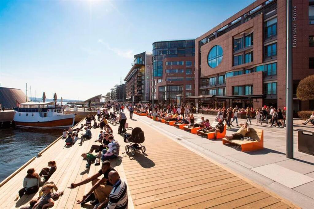 Tjuvholmen / Aker Brygge - Most Expensive Area In Oslo! Apartment Luaran gambar